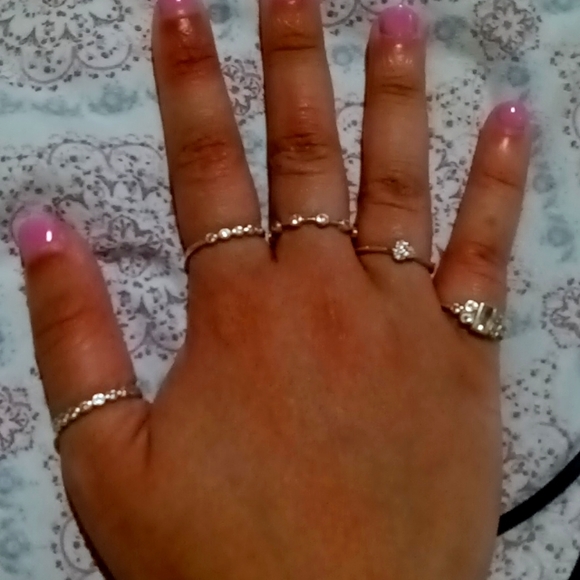 Gold rings - Picture 1 of 1